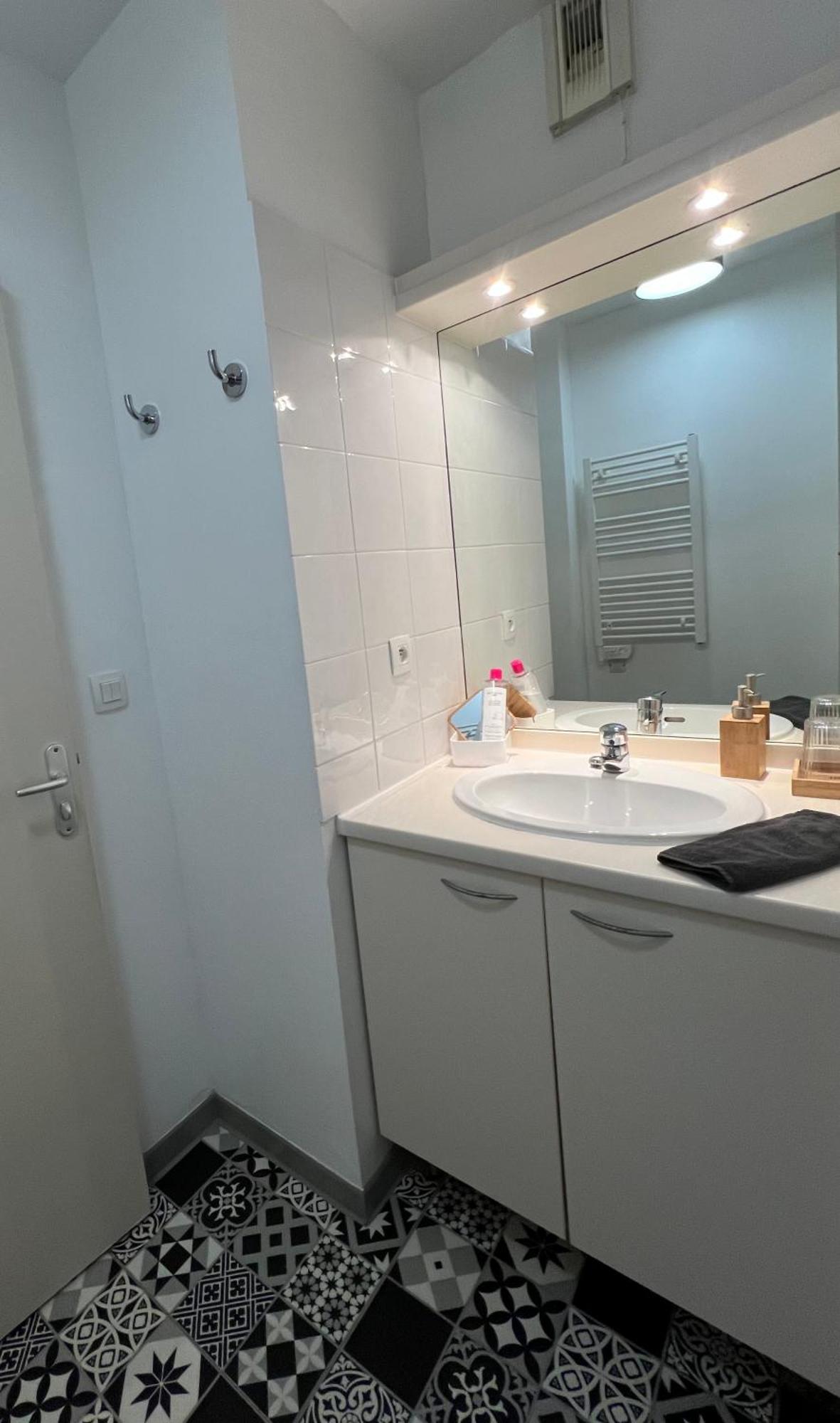 Appart'Hotel - Gare Tgv - Courtine - Confluence - 218 อาวีญง ภายนอก รูปภาพ